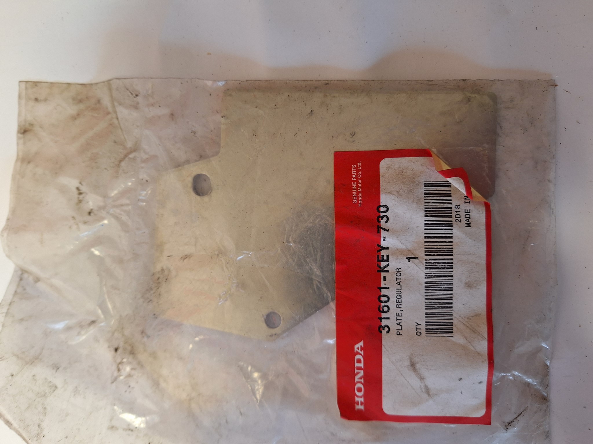 Picture of PLATE,REGULATOR  31601-KEY-730  FES125W